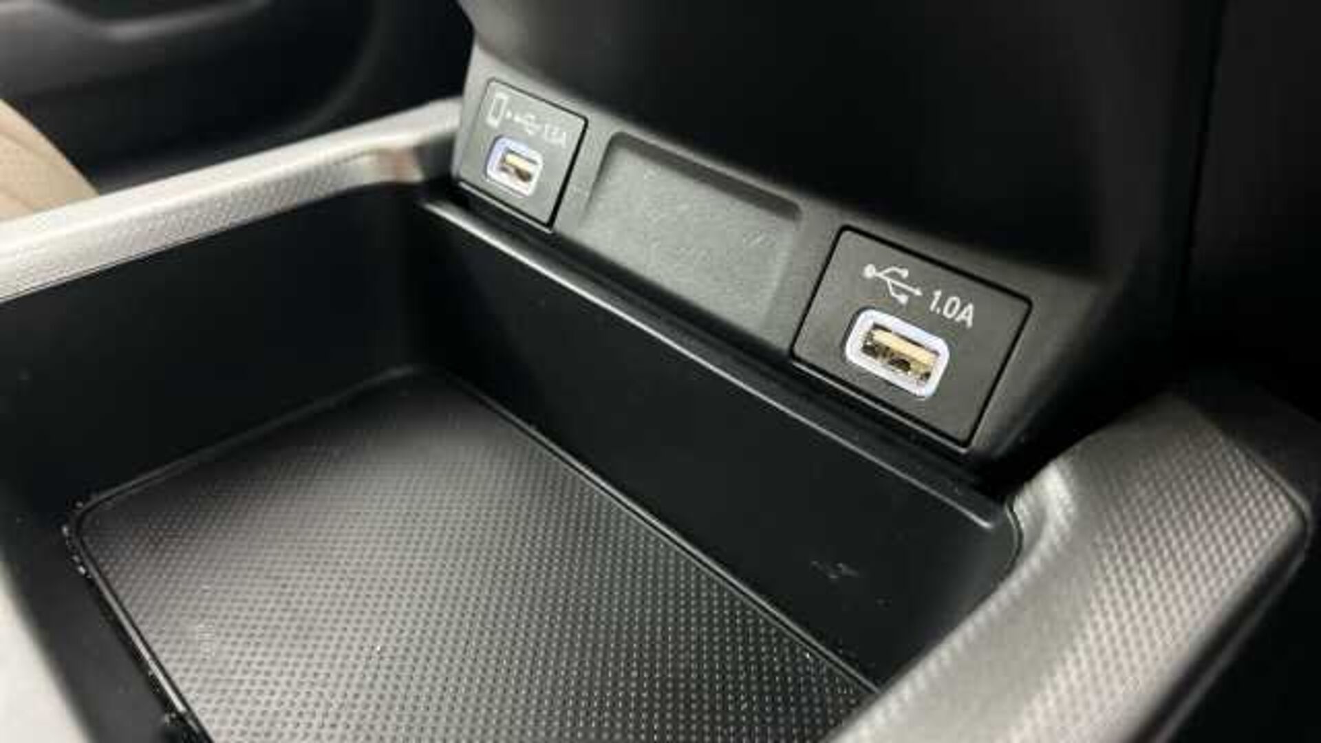 Honda CR-V Hybrid 2.0 h i-MMD SR SUV 5dr Petrol Hybrid eCVT 4WD Euro 6 (s/s) (184 ps) 