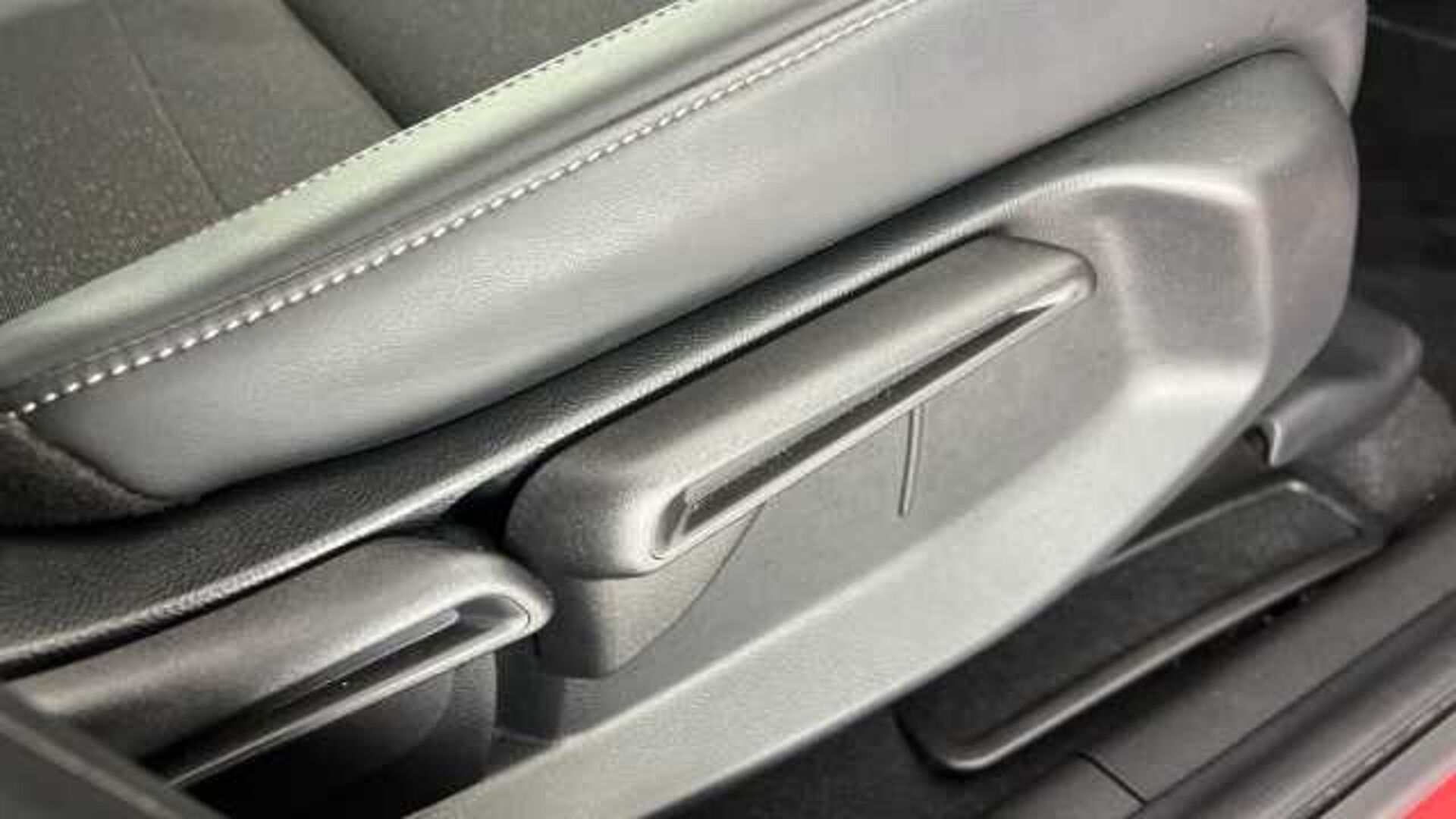 Honda HR-V Hybrid 1.5 h i-MMD Advance SUV 5dr Petrol Hybrid CVT Euro 6 (s/s) (131 ps) 