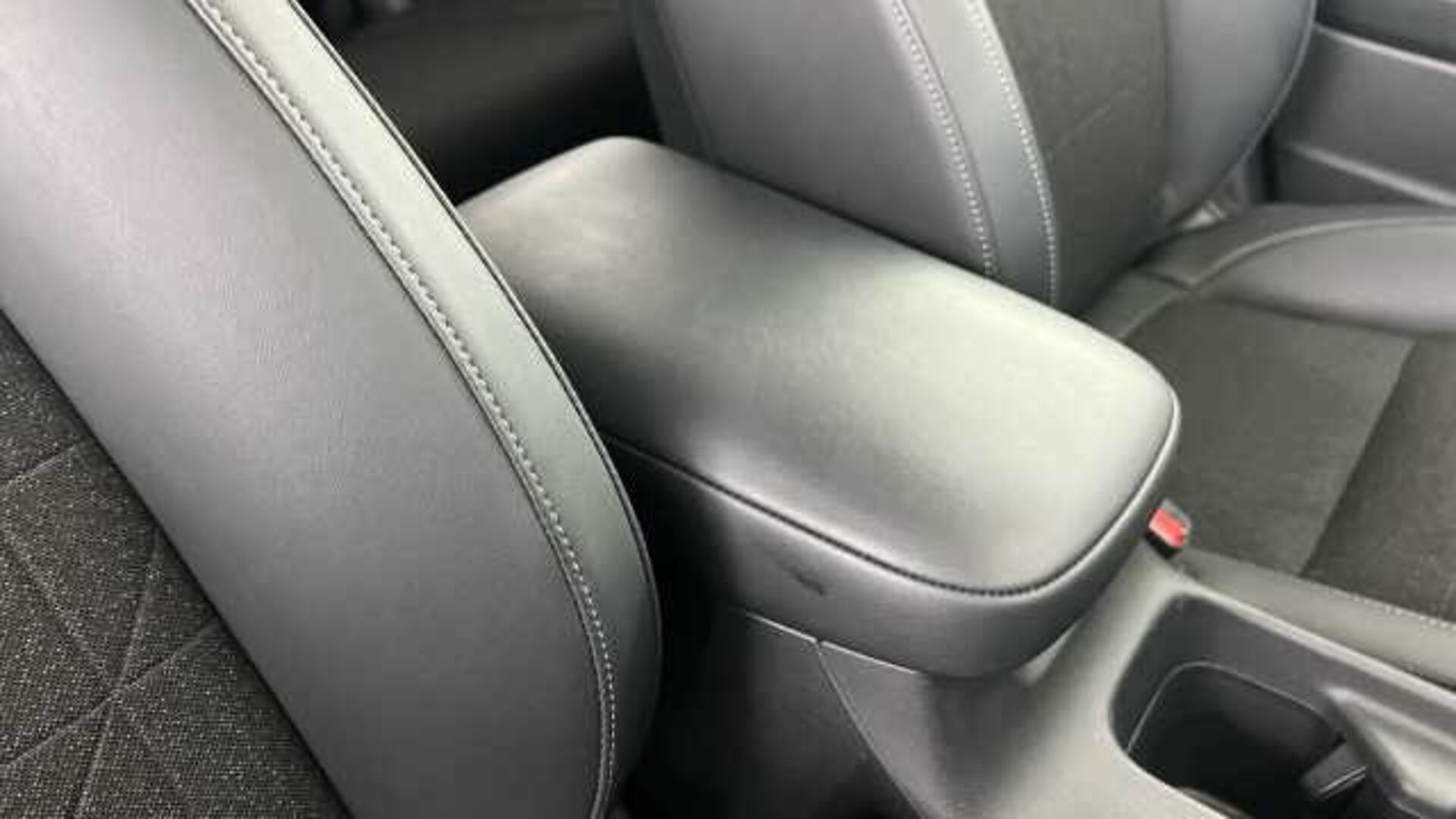 Honda HR-V Hybrid 1.5 h i-MMD Advance SUV 5dr Petrol Hybrid CVT Euro 6 (s/s) (131 ps) 