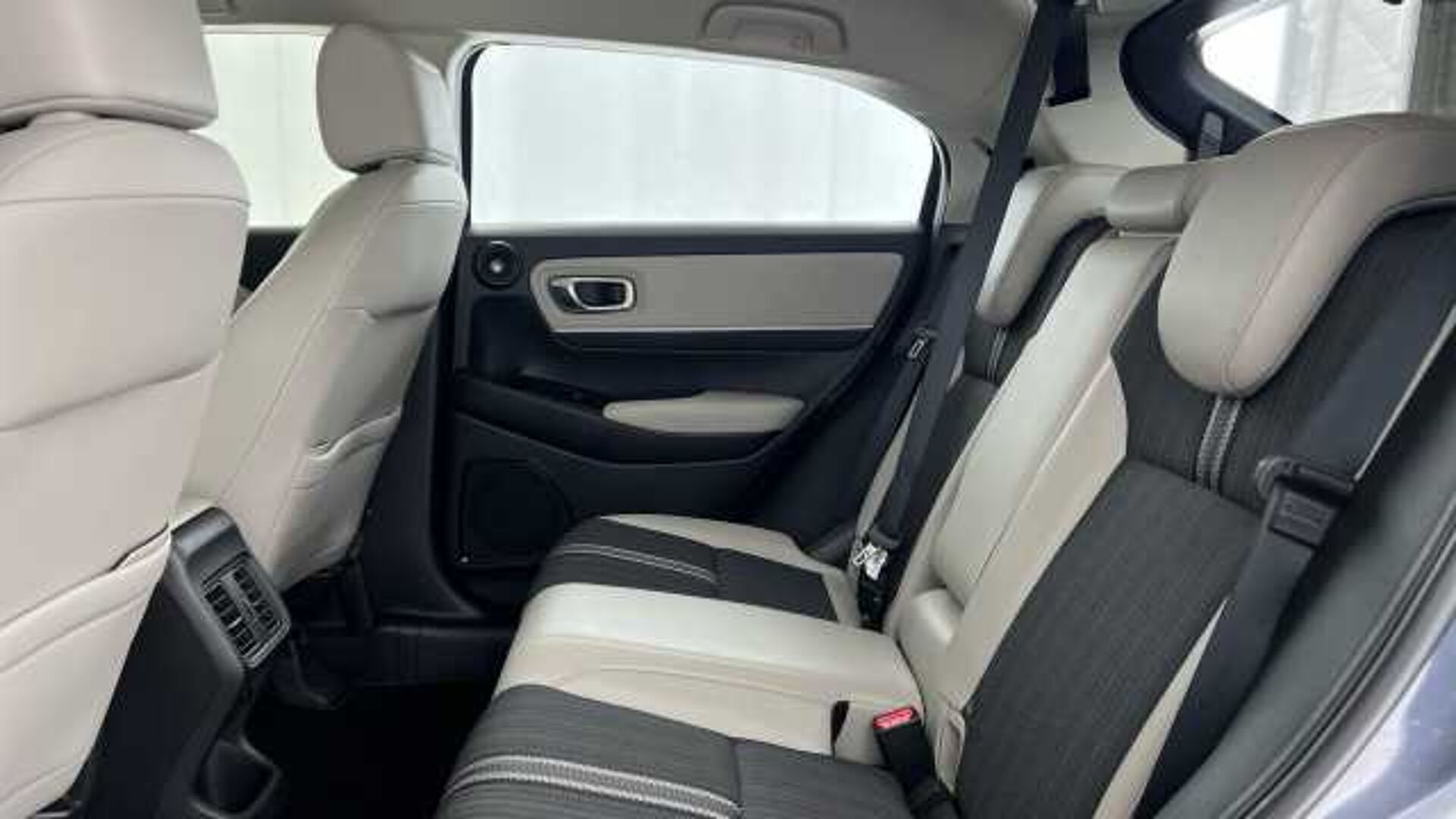 Honda HR-V Hybrid 1.5 h i-MMD Advance Style SUV 5dr Petrol Hybrid CVT Euro 6 (s/s) (131 ps) 