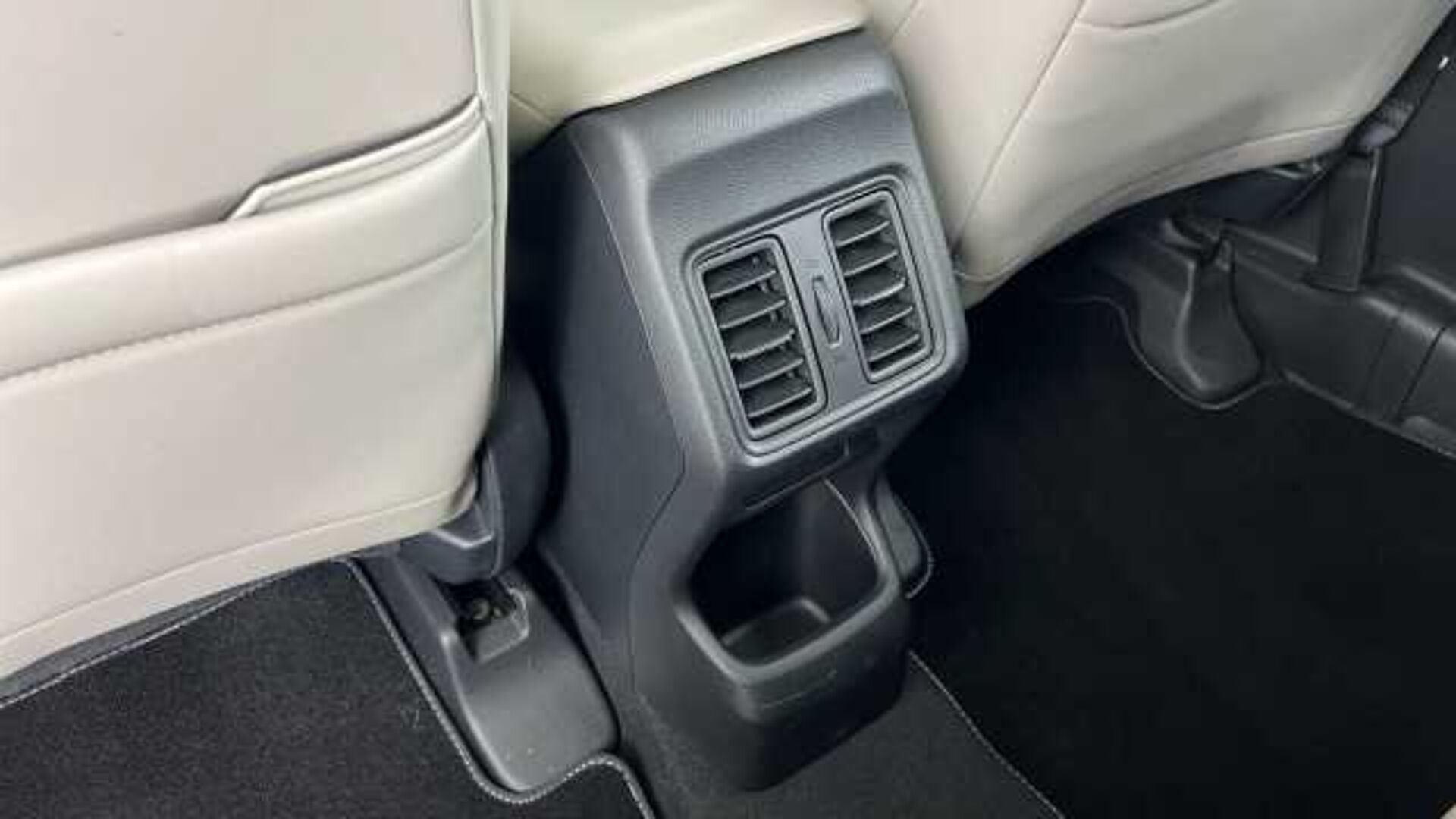 Honda HR-V Hybrid 1.5 h i-MMD Advance Style SUV 5dr Petrol Hybrid CVT Euro 6 (s/s) (131 ps) 