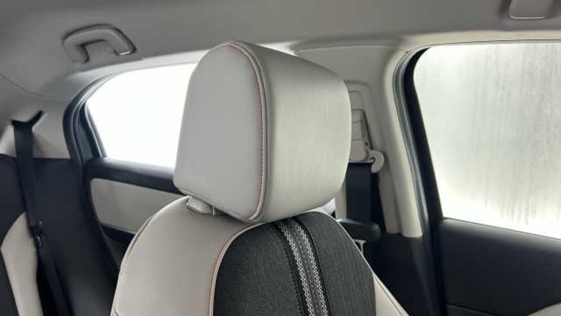 Honda HR-V Hybrid 1.5 h i-MMD Advance Style SUV 5dr Petrol Hybrid CVT Euro 6 (s/s) (131 ps) 