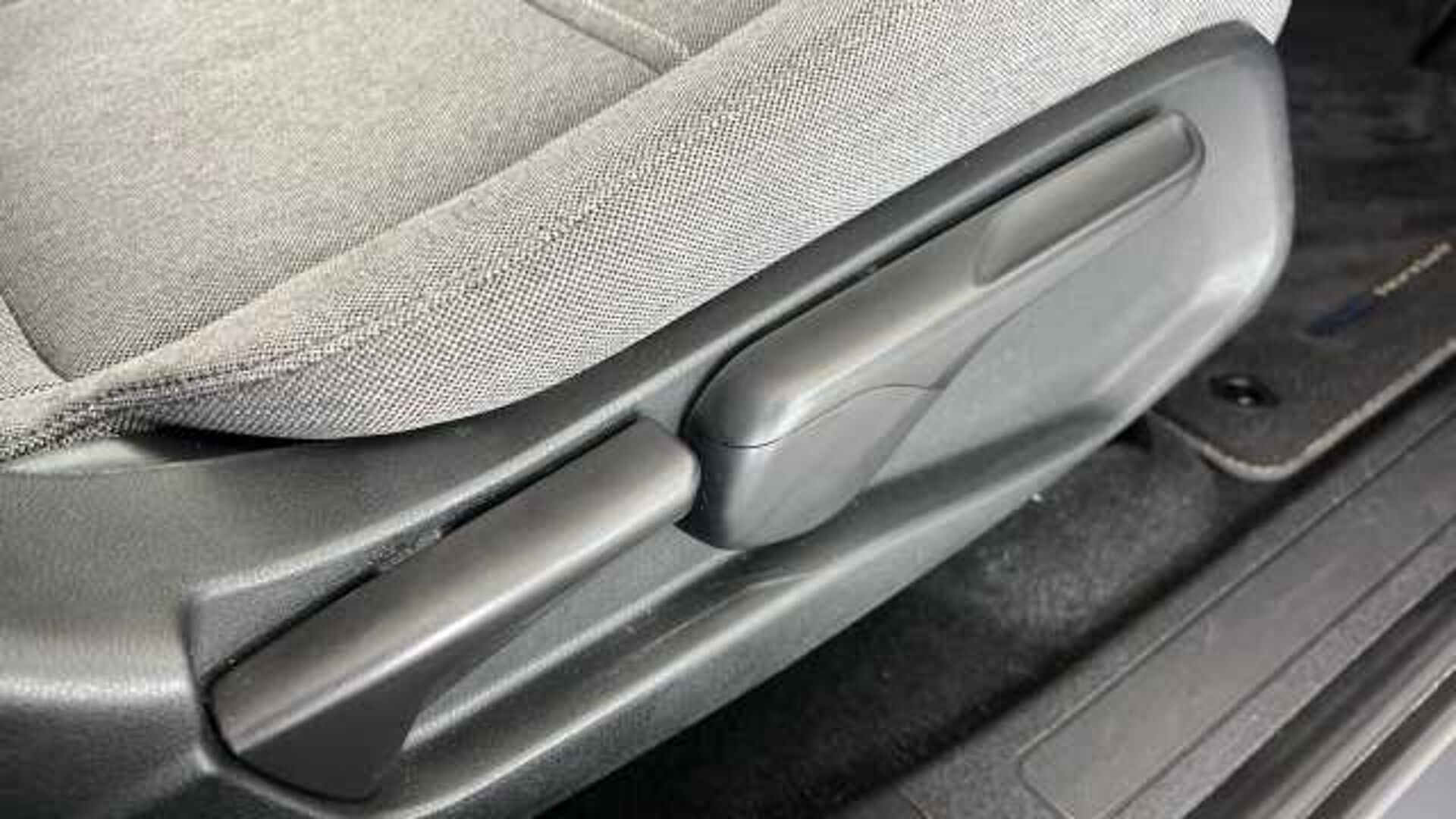 Honda e 35.5kWh Advance Hatchback 5dr Electric Auto (17in Alloy) (154 ps) 