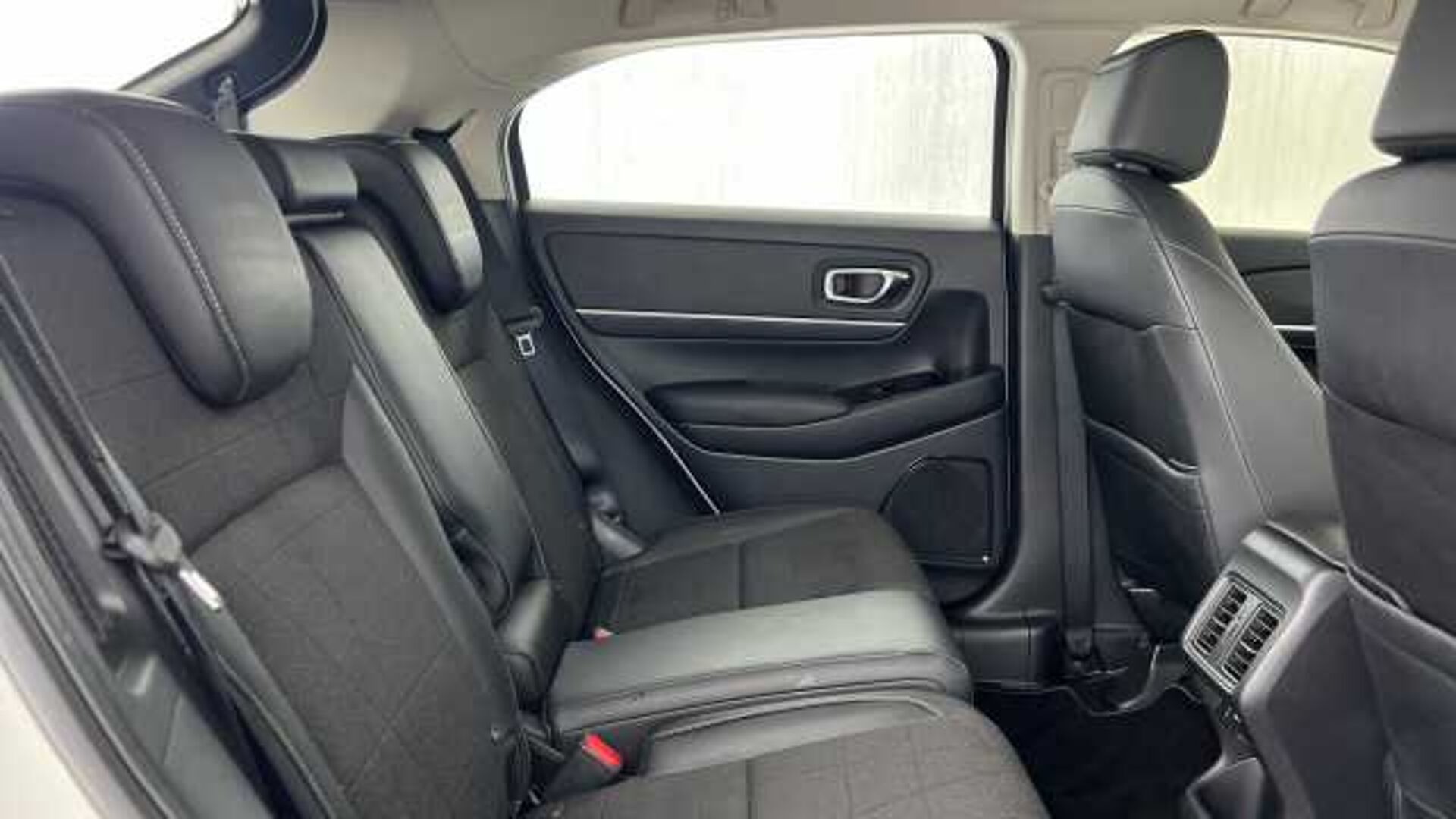 Honda HR-V Hybrid 1.5 h i-MMD Advance SUV 5dr Petrol Hybrid CVT Euro 6 (s/s) (131 ps) 