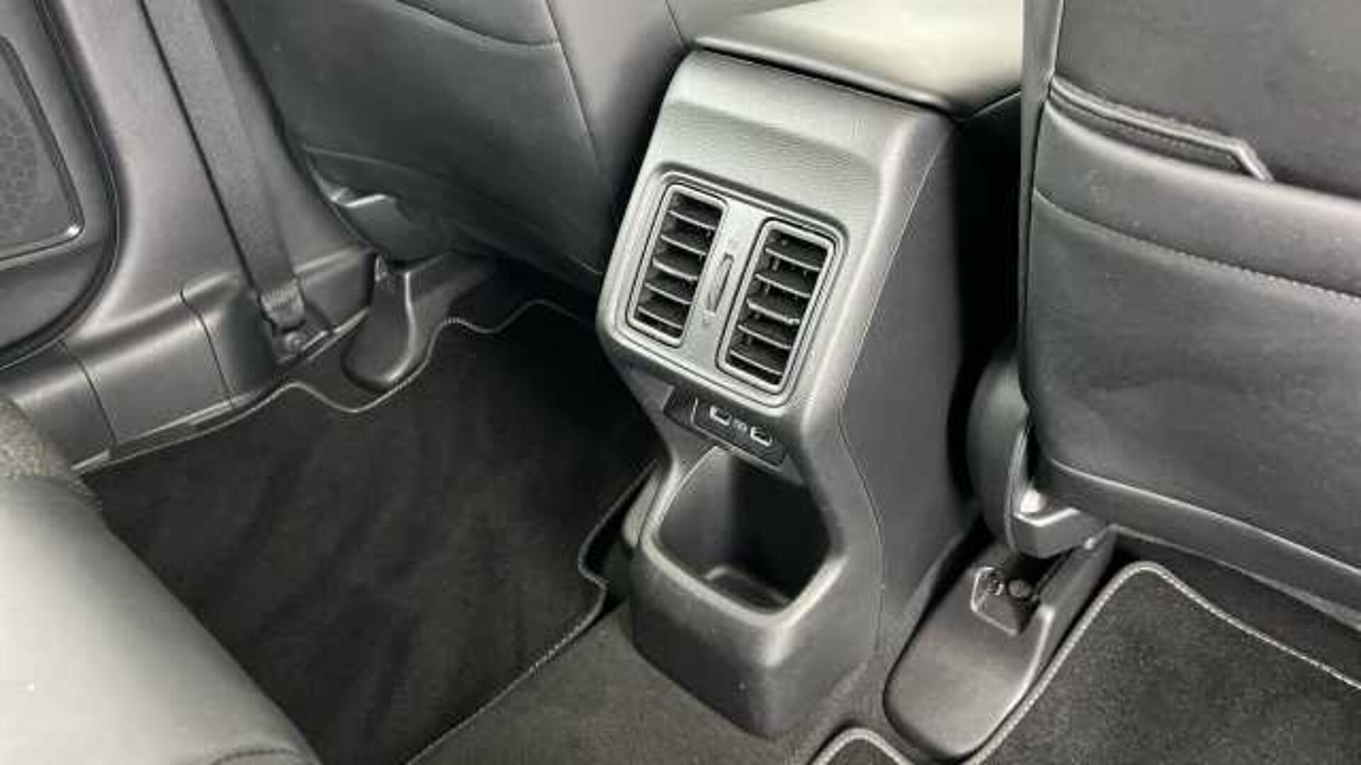 Honda HR-V Hybrid 1.5 h i-MMD Advance SUV 5dr Petrol Hybrid CVT Euro 6 (s/s) (131 ps) 