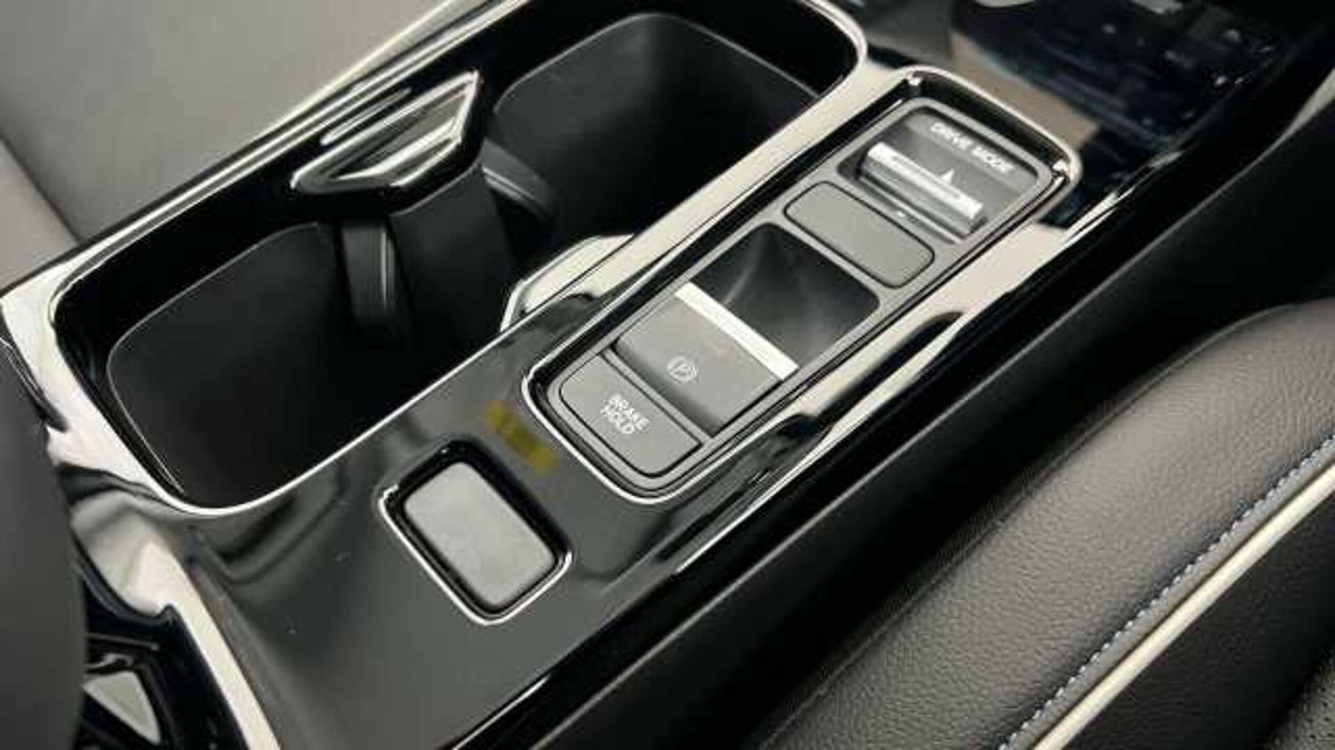 Honda e:Ny1 68.8kWh Elegance SUV 5dr Electric Auto (204 ps) 