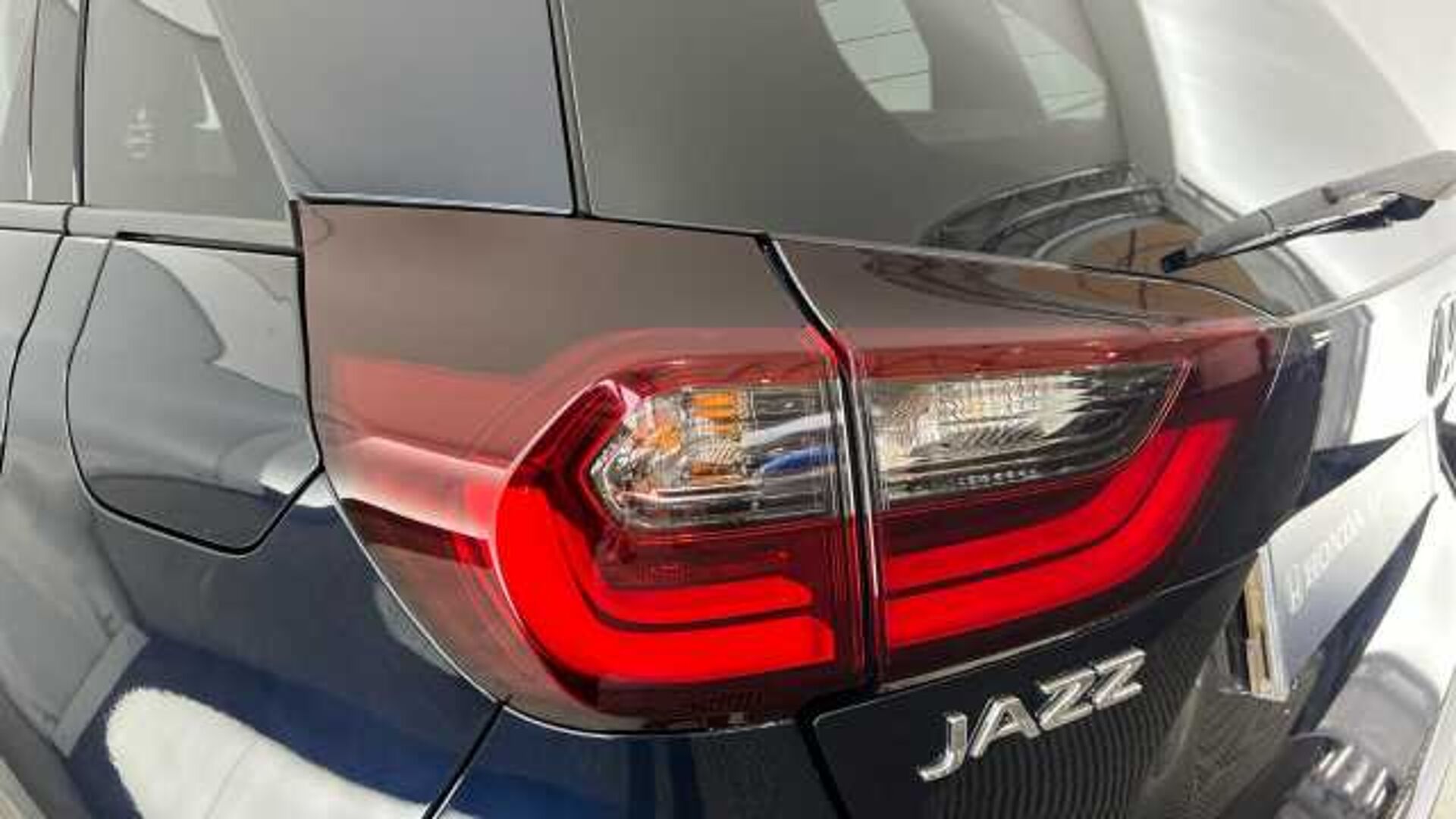 Honda Jazz Hybrid 1.5 h i-MMD EX Hatchback 5dr Petrol Hybrid eCVT Euro 6 (s/s) (109 ps) 