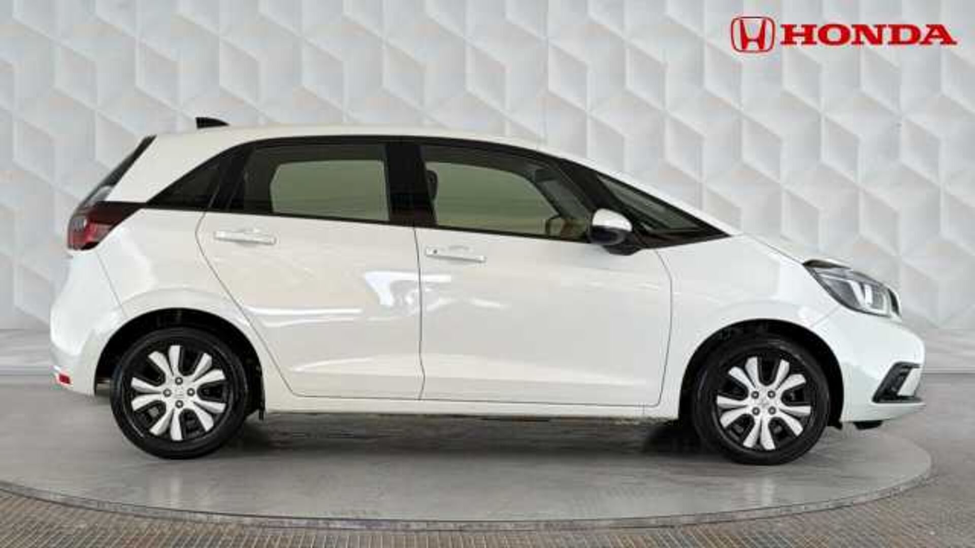 Honda Jazz Hybrid 1.5 h i-MMD SR Hatchback 5dr Petrol Hybrid eCVT Euro 6 (s/s) (109 ps) 