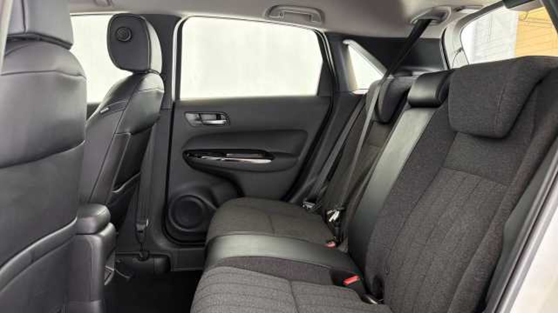 Honda Jazz Hybrid 1.5 h i-MMD SR Hatchback 5dr Petrol Hybrid eCVT Euro 6 (s/s) (109 ps) 