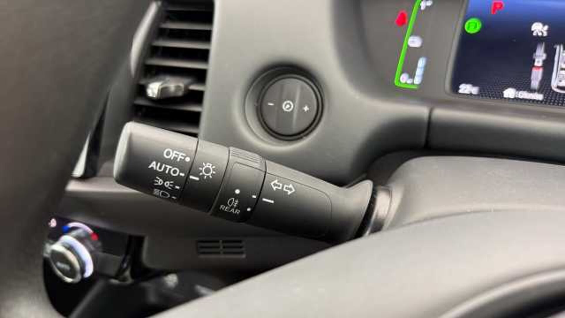 Honda Jazz Hybrid 1.5 h i-MMD SR Hatchback 5dr Petrol Hybrid eCVT Euro 6 (s/s) (109 ps) 