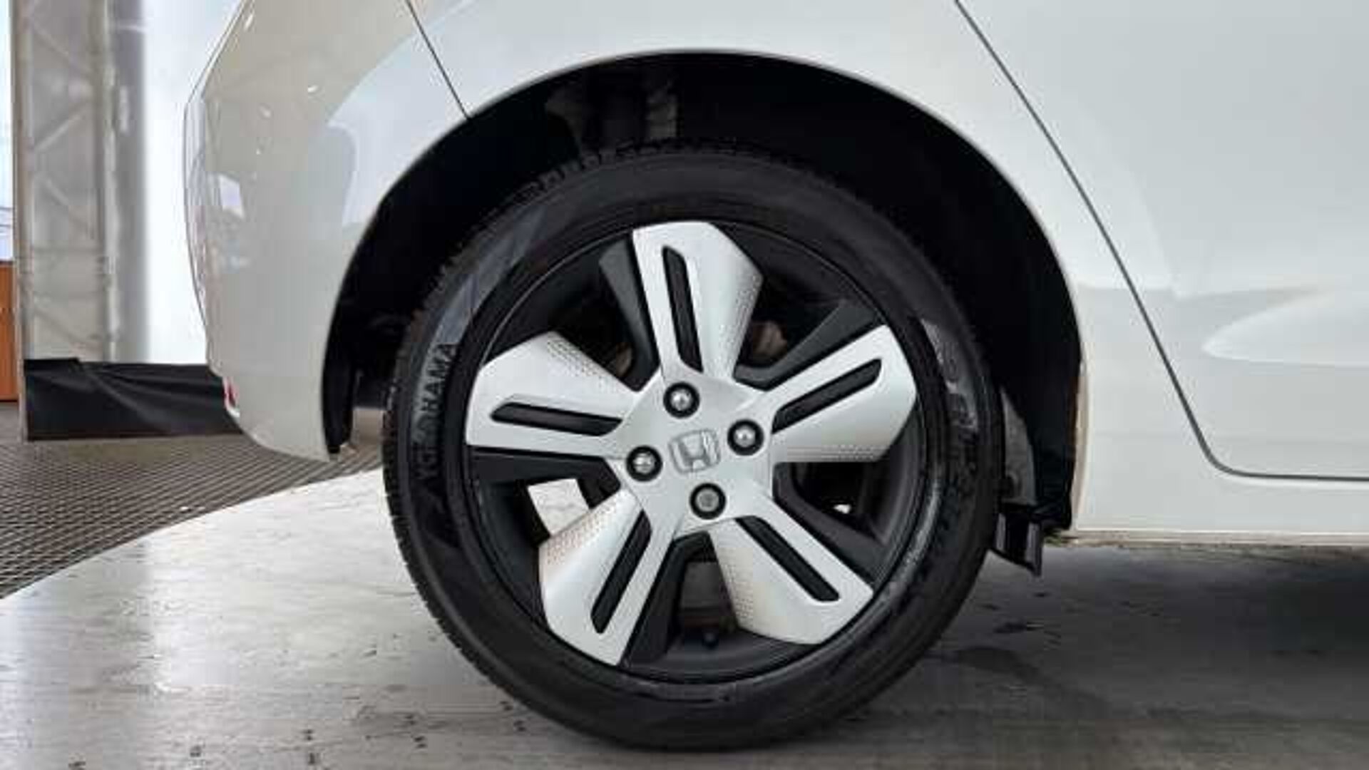 Honda Jazz Hybrid 1.5 h i-MMD EX Hatchback 5dr Petrol Hybrid eCVT Euro 6 (s/s) (109 ps) 