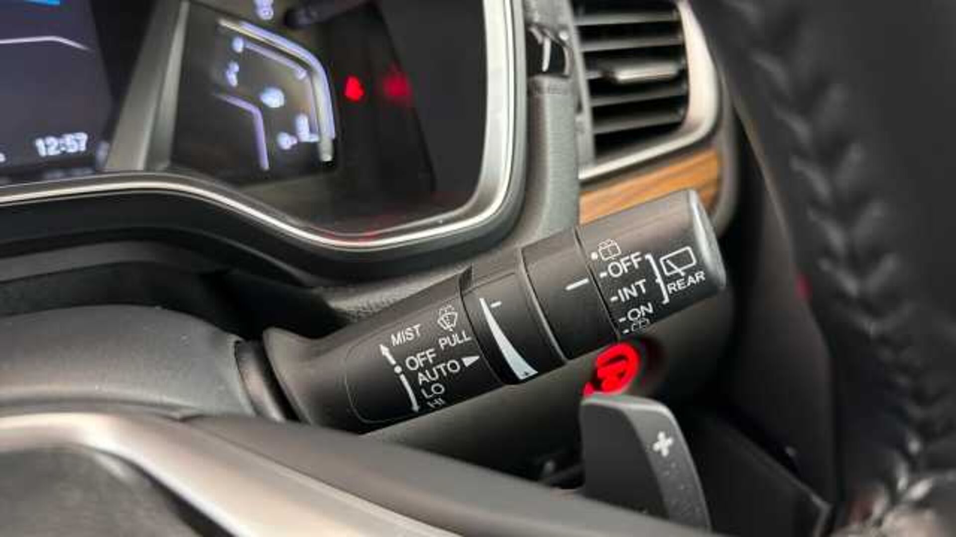 Honda CR-V Hybrid 2.0 h i-MMD SR SUV 5dr Petrol Hybrid eCVT 4WD Euro 6 (s/s) (184 ps) 