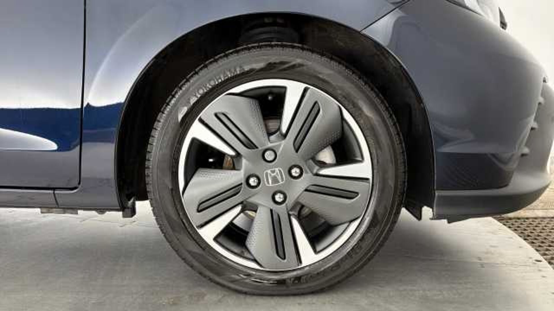 Honda Jazz Hybrid 1.5 h i-MMD Advance Hatchback 5dr Petrol Hybrid eCVT Euro 6 (s/s) (122 ps) 