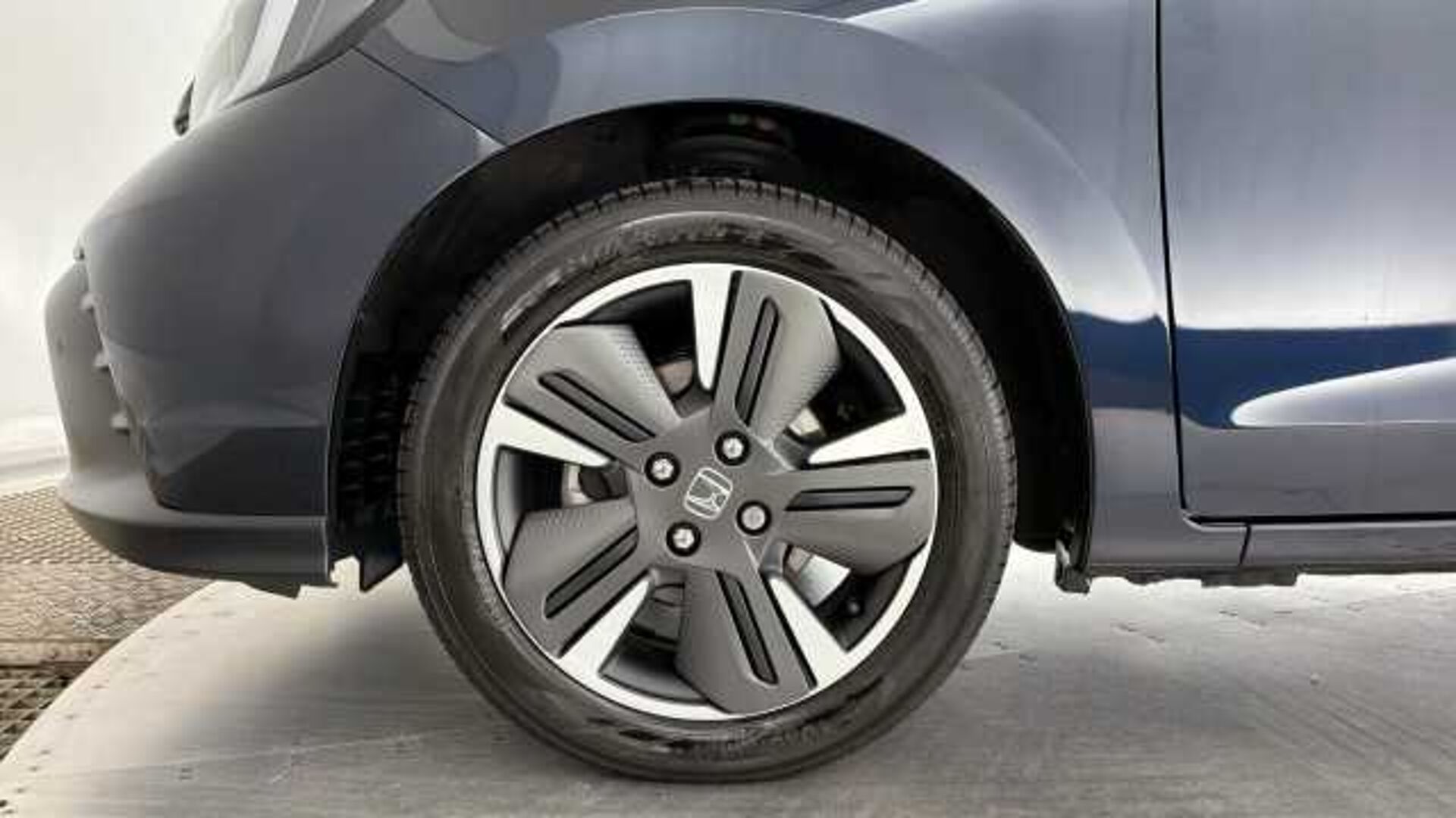 Honda Jazz Hybrid 1.5 h i-MMD Advance Hatchback 5dr Petrol Hybrid eCVT Euro 6 (s/s) (122 ps) 