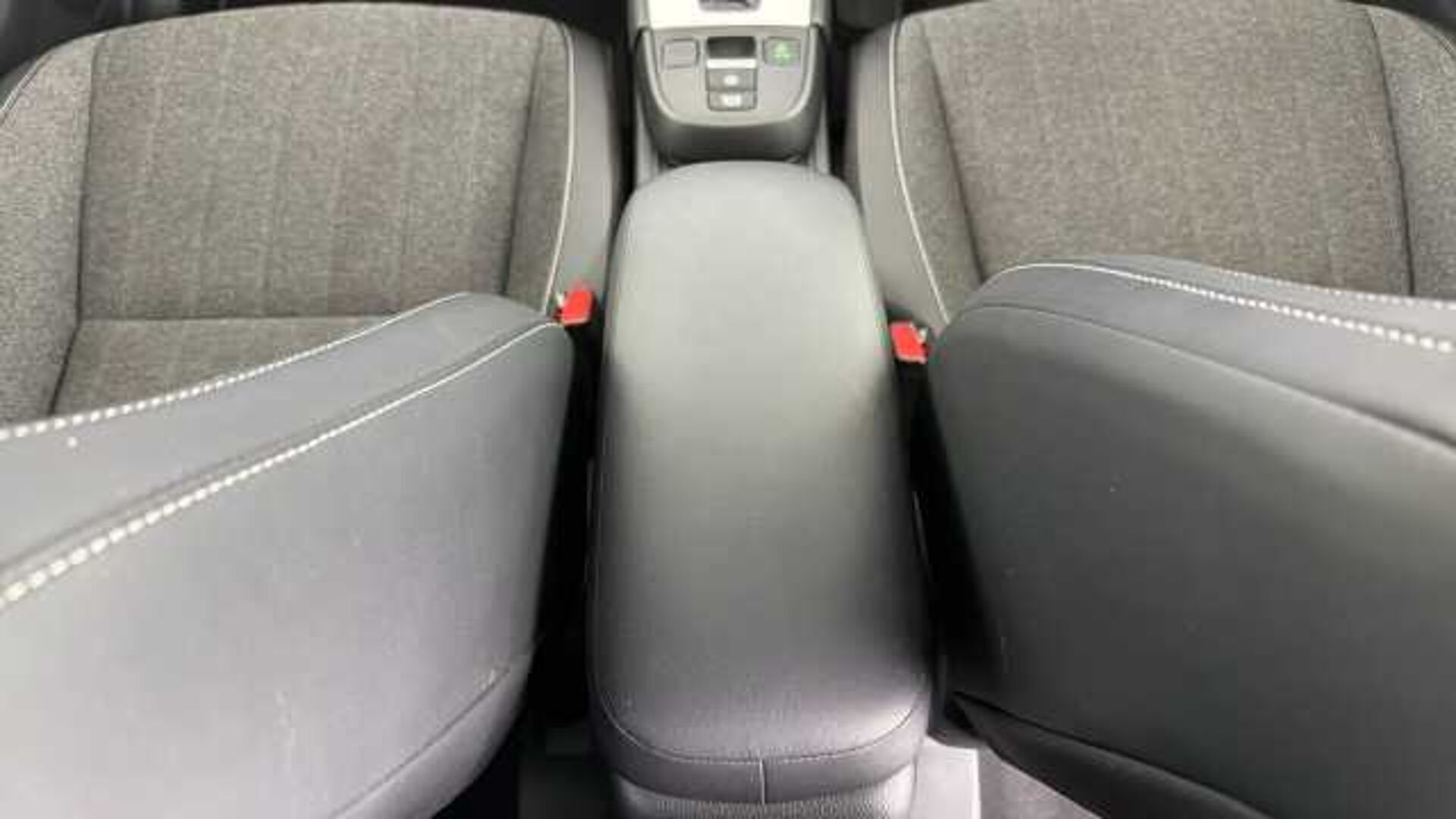 Honda Jazz Hybrid 1.5 h i-MMD Advance Hatchback 5dr Petrol Hybrid eCVT Euro 6 (s/s) (122 ps) 