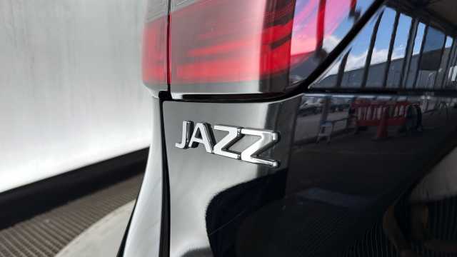 Honda Jazz Hybrid 1.5 h i-MMD SR Hatchback 5dr Petrol Hybrid eCVT Euro 6 (s/s) (109 ps) 