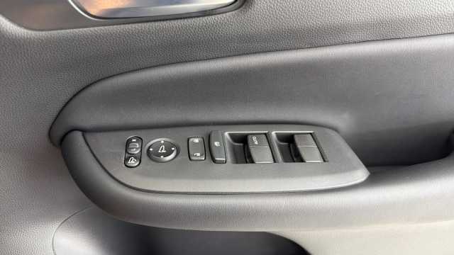 Honda Jazz Hybrid 1.5 h i-MMD SR Hatchback 5dr Petrol Hybrid eCVT Euro 6 (s/s) (109 ps) 