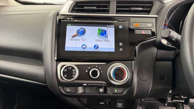 Honda Jazz 1.3 i-VTEC SE Navi Hatchback 5dr Petrol CVT Euro 6 (s/s) (102 ps) 