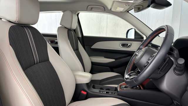 Honda HR-V Hybrid 1.5 h i-MMD Advance Style SUV 5dr Petrol Hybrid CVT Euro 6 (s/s) (131 ps) 