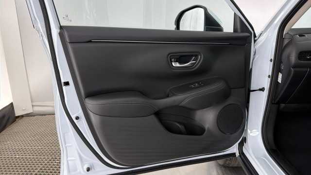 Honda ZR-V e:HEV 2.0 h i-MMD Elegance SUV 5dr Petrol Hybrid eCVT Euro 6 (s/s) (184 ps) 