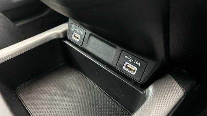 Honda CR-V Hybrid 2.0 h i-MMD SR SUV 5dr Petrol Hybrid eCVT 4WD Euro 6 (s/s) (184 ps) 