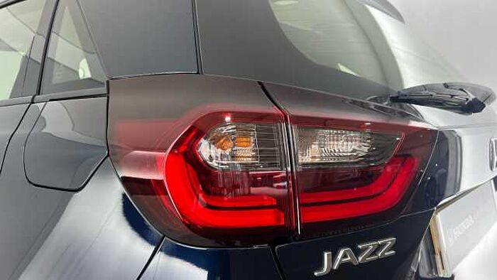Honda Jazz Hybrid 1.5 h i-MMD SE Hatchback 5dr Petrol Hybrid eCVT Euro 6 (s/s) (109 ps) 