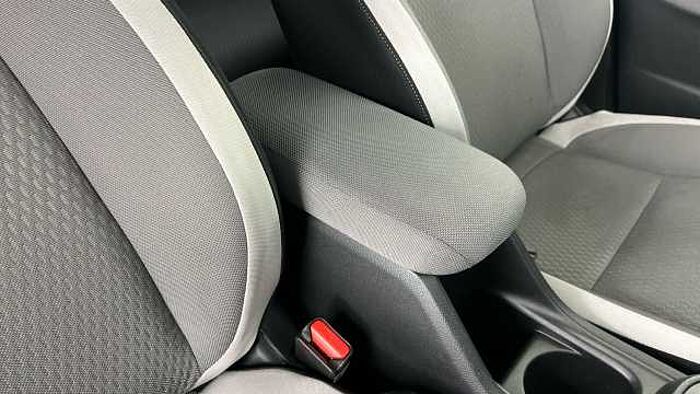 Honda Jazz Hybrid 1.5 h i-MMD Crosstar EX Hatchback 5dr Petrol Hybrid eCVT Euro 6 (s/s) (109 ps) 