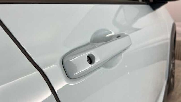 Honda Jazz Hybrid 1.5 h i-MMD Crosstar EX Hatchback 5dr Petrol Hybrid eCVT Euro 6 (s/s) (109 ps) 