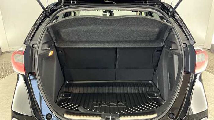 Honda Jazz Hybrid 1.5 h i-MMD Advance Hatchback 5dr Petrol Hybrid eCVT Euro 6 (s/s) (122 ps) 