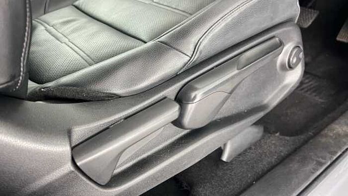 Honda CR-V Hybrid 2.0 h i-MMD SR SUV 5dr Petrol Hybrid eCVT 4WD Euro 6 (s/s) (184 ps) 