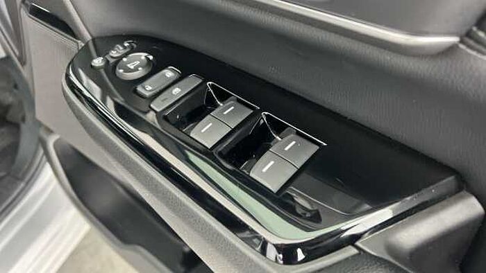 Honda CR-V Hybrid 2.0 h i-MMD SR SUV 5dr Petrol Hybrid eCVT 4WD Euro 6 (s/s) (184 ps) 