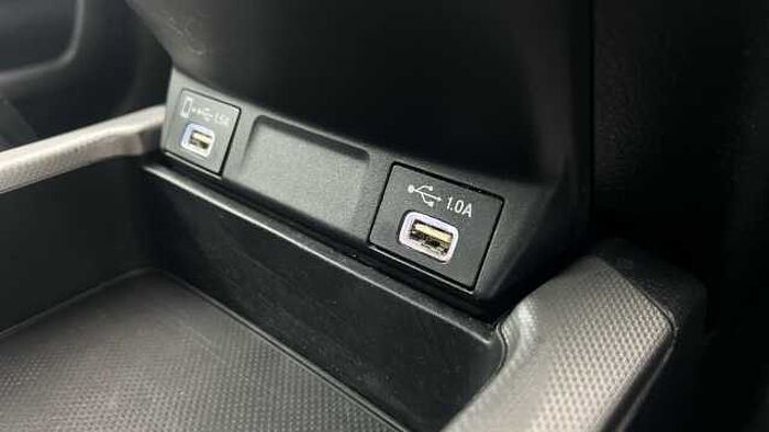 Honda CR-V Hybrid 2.0 h i-MMD SR SUV 5dr Petrol Hybrid eCVT 4WD Euro 6 (s/s) (184 ps) 