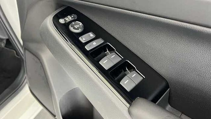 Honda HR-V Hybrid 1.5 h i-MMD Advance SUV 5dr Petrol Hybrid CVT Euro 6 (s/s) (131 ps) 