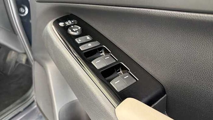 Honda HR-V Hybrid 1.5 h i-MMD Advance Style SUV 5dr Petrol Hybrid CVT Euro 6 (s/s) (131 ps) 