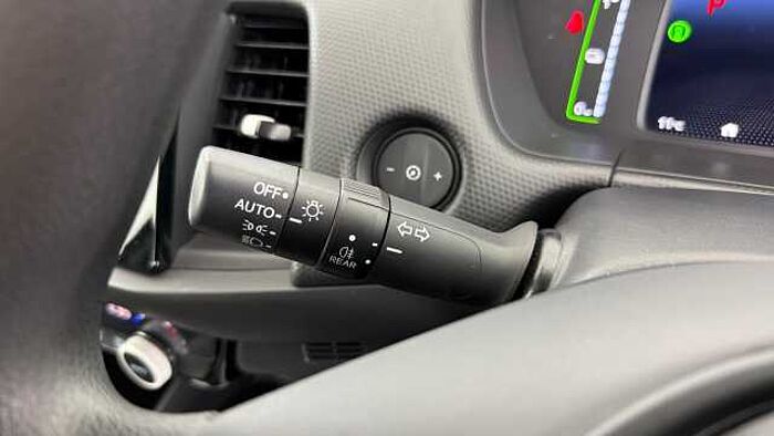 Honda Jazz Hybrid 1.5 h i-MMD SE Hatchback 5dr Petrol Hybrid eCVT Euro 6 (s/s) (109 ps) 