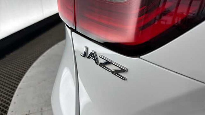 Honda Jazz Hybrid 1.5 h i-MMD SR Hatchback 5dr Petrol Hybrid eCVT Euro 6 (s/s) (109 ps) 