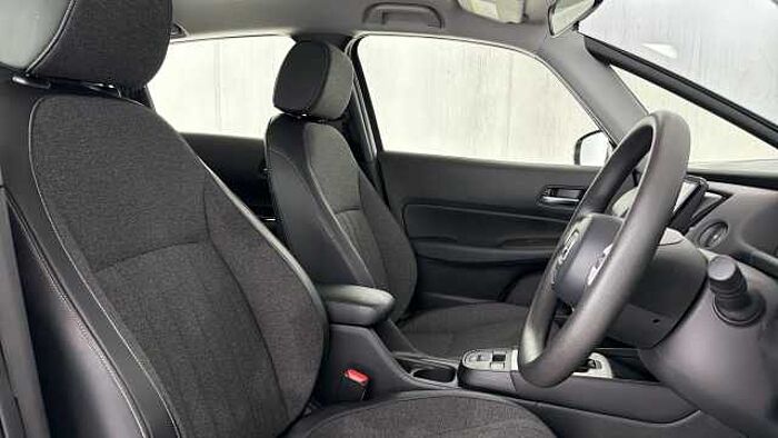 Honda Jazz Hybrid 1.5 h i-MMD SR Hatchback 5dr Petrol Hybrid eCVT Euro 6 (s/s) (109 ps) 