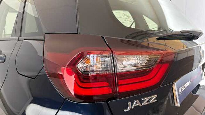 Honda Jazz Hybrid 1.5 h i-MMD SR Hatchback 5dr Petrol Hybrid eCVT Euro 6 (s/s) (107 ps) 