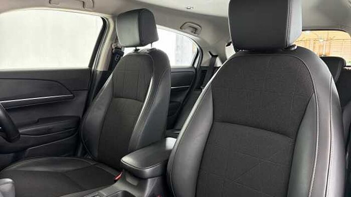 Honda HR-V Hybrid 1.5 h i-MMD Advance SUV 5dr Petrol Hybrid CVT Euro 6 (s/s) (131 ps) 