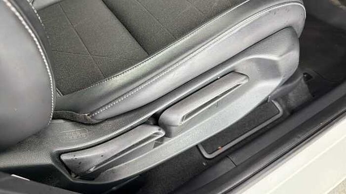 Honda HR-V Hybrid 1.5 h i-MMD Advance SUV 5dr Petrol Hybrid CVT Euro 6 (s/s) (131 ps) 