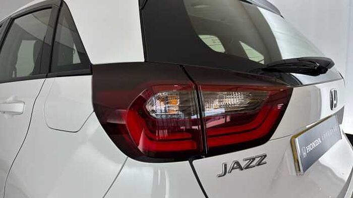 Honda Jazz Hybrid 1.5 h i-MMD SR Hatchback 5dr Petrol Hybrid eCVT Euro 6 (s/s) (109 ps) 