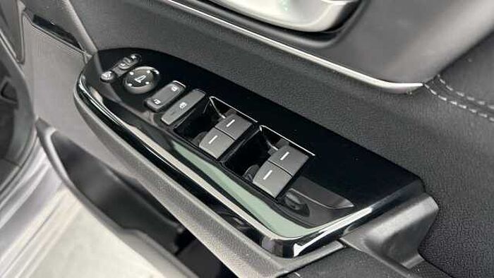 Honda CR-V Hybrid 2.0 h i-MMD SE SUV 5dr Petrol Hybrid eCVT Euro 6 (s/s) (184 ps) 