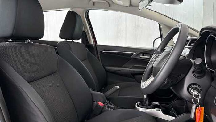 Honda Jazz 1.3 i-VTEC SE Hatchback 5dr Petrol Manual Euro 6 (s/s) (102 ps) 