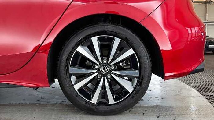 Honda Civic 2.0 h i-MMD Elegance Hatchback 5dr Petrol Hybrid eCVT Euro 6 (s/s) (184 ps) 