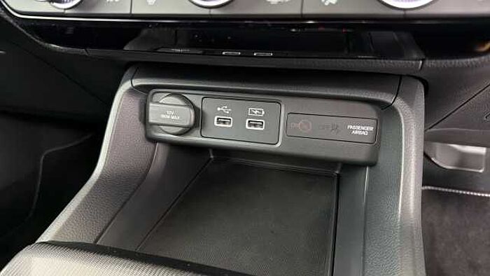 Honda Civic 2.0 h i-MMD Elegance Hatchback 5dr Petrol Hybrid eCVT Euro 6 (s/s) (184 ps) 