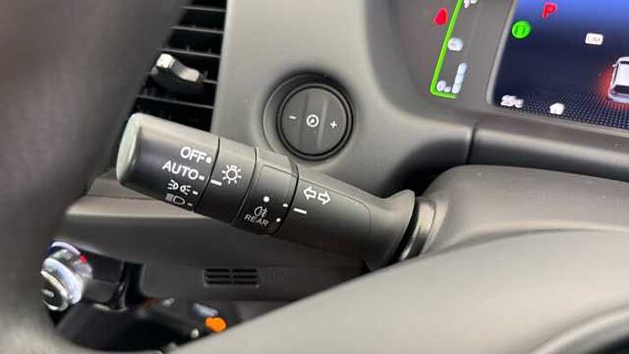 Honda Jazz Hybrid 1.5 h i-MMD SR Hatchback 5dr Petrol Hybrid eCVT Euro 6 (s/s) (109 ps) 