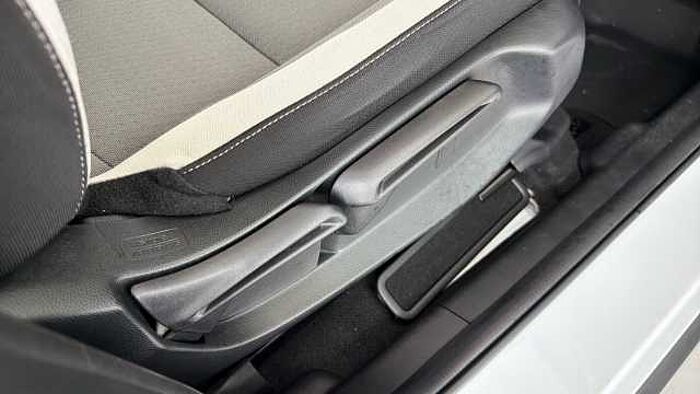 Honda Jazz Hybrid 1.5 h i-MMD Crosstar EX Hatchback 5dr Petrol Hybrid eCVT Euro 6 (s/s) (109 ps) 