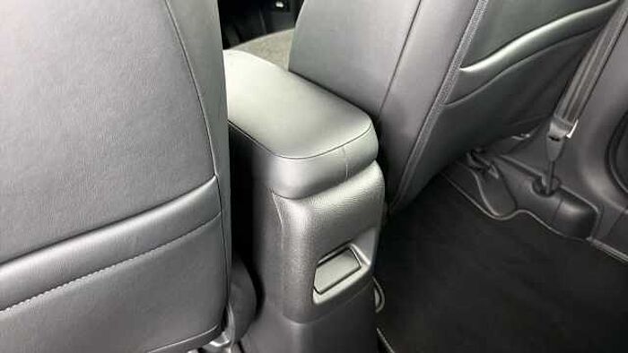 Honda Jazz Hybrid 1.5 h i-MMD SR Hatchback 5dr Petrol Hybrid eCVT Euro 6 (s/s) (109 ps) 