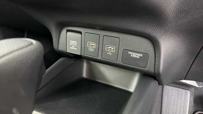 Honda Jazz Hybrid 1.5 h i-MMD SR Hatchback 5dr Petrol Hybrid eCVT Euro 6 (s/s) (109 ps) 