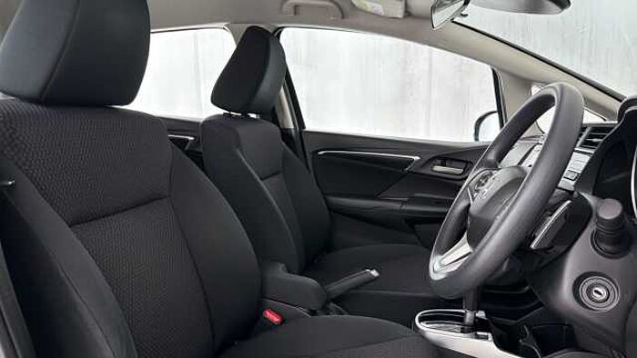 Honda Jazz 1.3 i-VTEC SE Navi Hatchback 5dr Petrol CVT Euro 6 (s/s) (102 ps) 